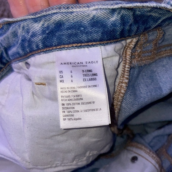 American Eagle ripped jeans size 8 - Picture 8 of 8